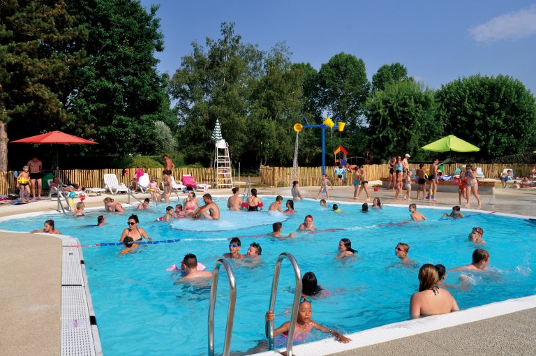 Est-ce que les piscines sont ouvertes toute la journée